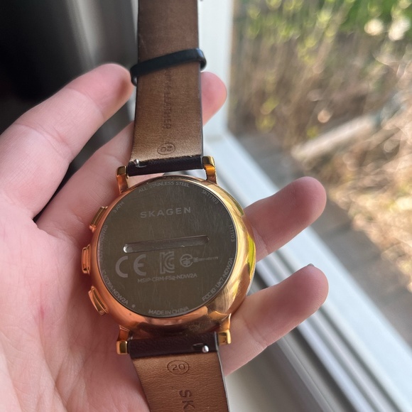 Skagen Connected Hybrid Smartwatch Model SKT1103 - Picture 3 of 16